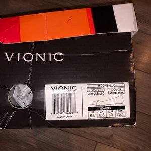 Brand new Vionic flats